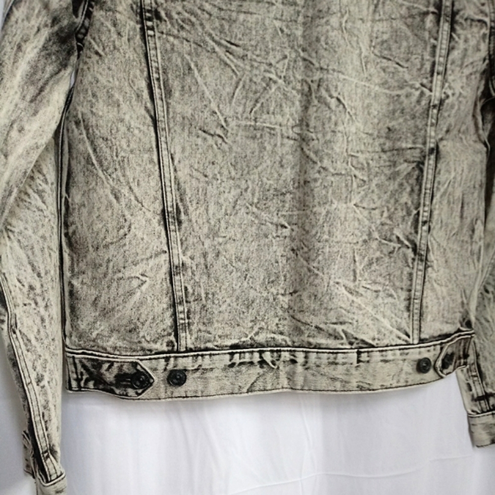 New w/Tags BDG Denim Trucker Jacket From Urban Outfitters - Picture 4 of 13